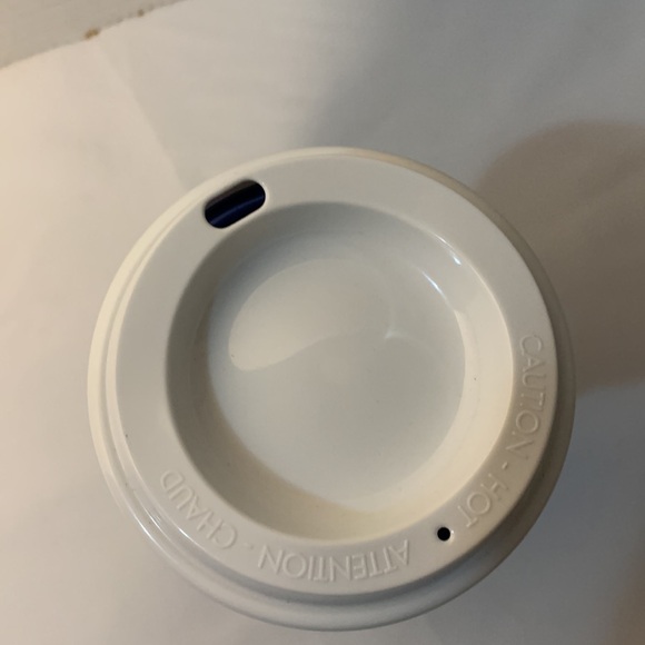 FUN STARBUCKS To Go Drink Cup Colour Changing CANDY CANE Plastic 16 fl oz 473oz. - Picture 3 of 7